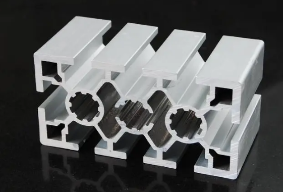 如何在網(wǎng)上去定制外槽工業(yè)鋁材？